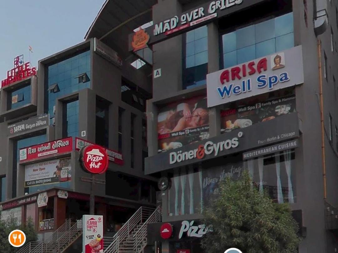 Hotel Royal Relax Gandhinagar Buitenkant foto